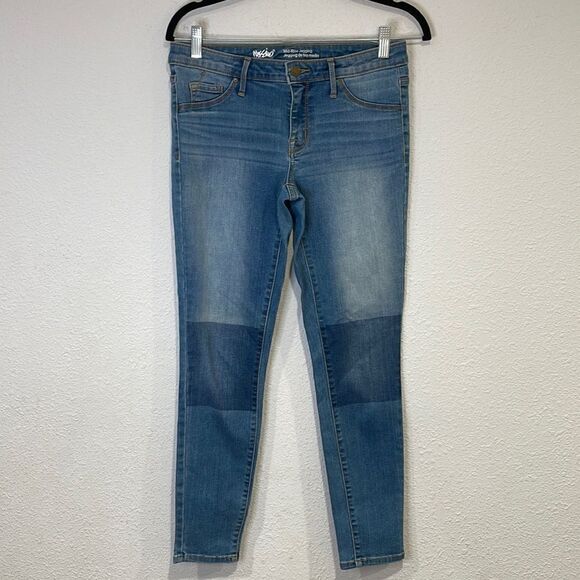 Mossimo Denim Mid Rise Jegging Crop Jeans Knee Patch Blue Light Wash Size 4/27R - Picture 2 of 6